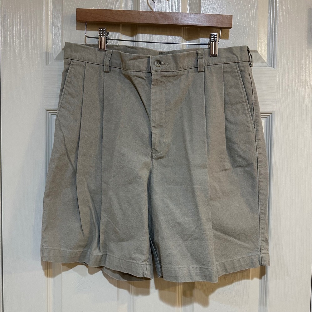 Alexander Julian Colours Mens Khaki Pleated Chino Shorts Tan Cotton Size 36